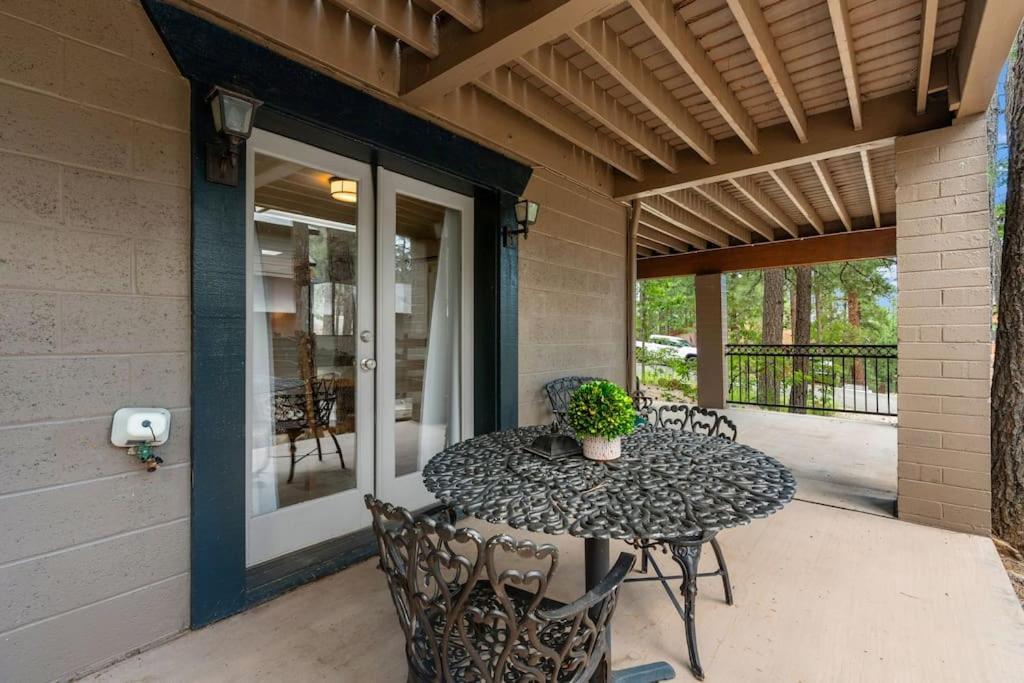 Luxury Cabin Oasis Getaway Heart Of Munds Park Buitenkant foto