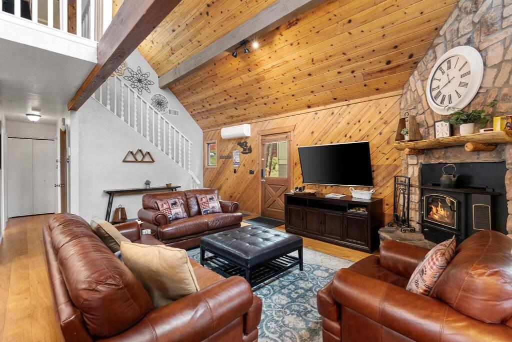 Luxury Cabin Oasis Getaway Heart Of Munds Park Buitenkant foto