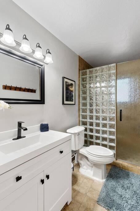 Luxury Cabin Oasis Getaway Heart Of Munds Park Buitenkant foto